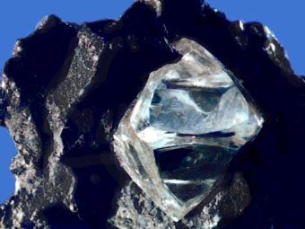 Ученые нашли в алмазах стартовую площадку для зарождения жизни