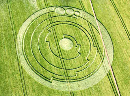 НЛО нарисовал в поле круг с математической формулой